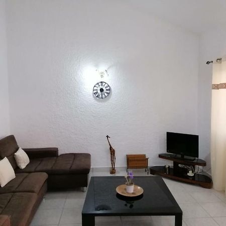 Residence Le Dattier, 2 Bedrooms Apartment, Flic En Flac Bagian luar foto